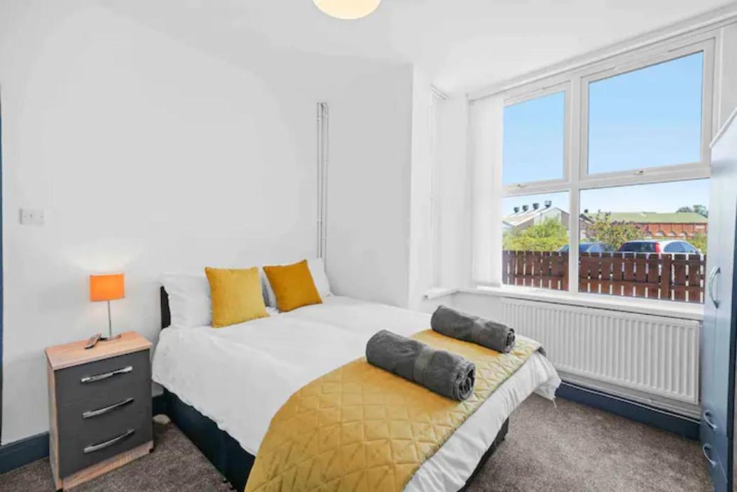 Modern Equipped 4 Bedroom House In Central Stoke-Free Parking 외부 사진